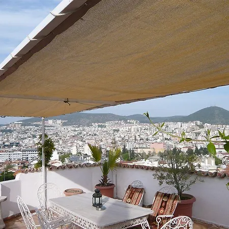 Anzac Golden Bed Πανσιόν Κουσάντασι