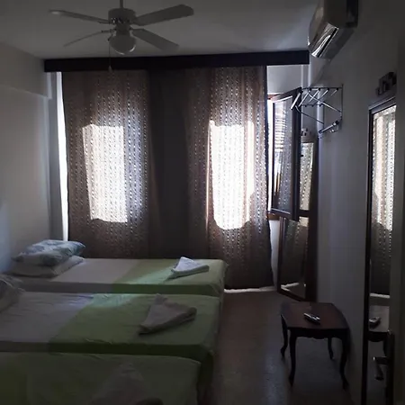 Anzac Golden Bed Guest house *