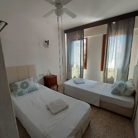 Anzac Golden Bed * Kusadasi