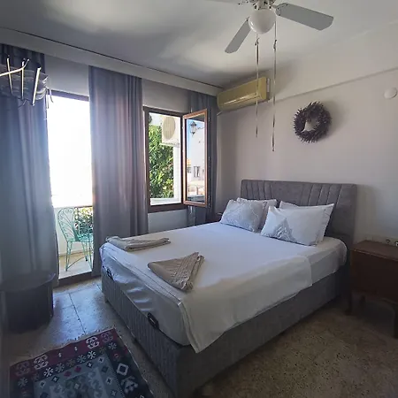 Anzac Golden Bed * Kusadasi
